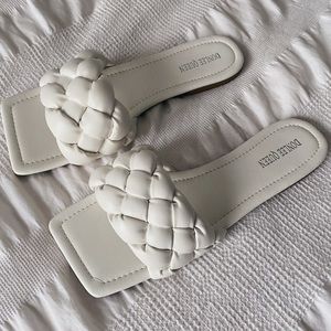 Donlee Queen White Braided Sandals